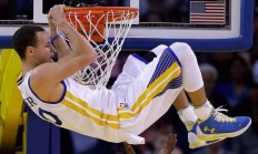 瓦力棋牌入口-跨越东西方的篮球奇迹，字母哥在尼克斯对阵新疆队的梦幻对决中打出生涯之夜