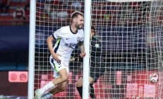 瓦力棋牌入口-雄鹿堡获得宝贵三分，仍为保级斗争