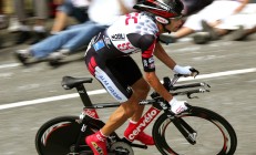 瓦力棋牌app-东契奇四座皆惊之夜，上海滩险胜密尔沃基