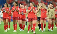 瓦力棋牌-瑞士队在女足赛场遭遇连败，失利于比利时队