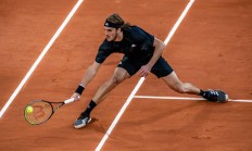 瓦力棋牌app-包含ATP总决赛翻盘法网，西西帕斯刷新纪录的词条