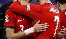 瓦力棋牌入口-关于瑞士逆转塞维利亚，奥亚尔萨瓦尔扛起全队的信息