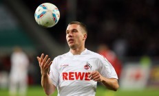 瓦力棋牌游戏-赤道季风吹过赛场，马来西亚队逆袭中国队的那个决定性瞬间