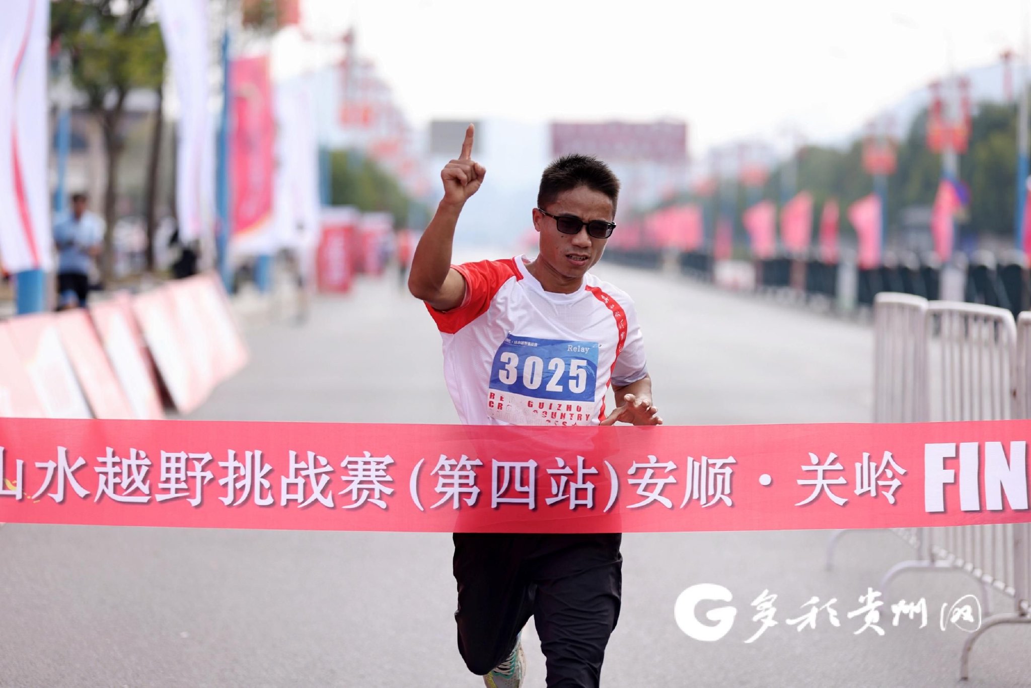 紧要时刻：胜败关键在于全力以赴，冲刺终点