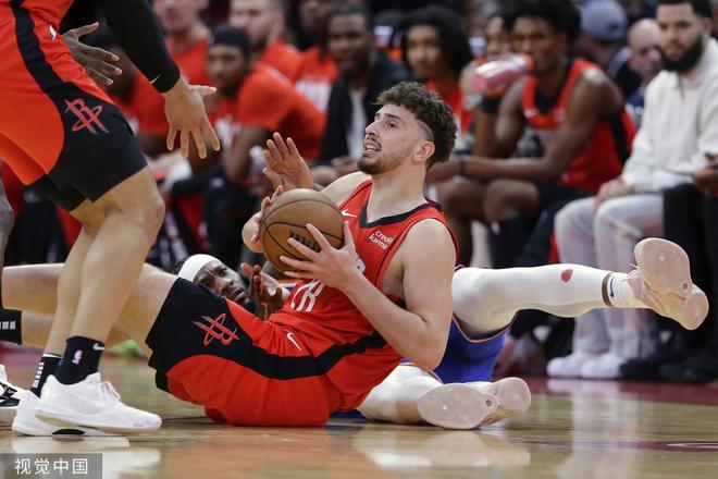 纽约人队凭借林伤势结束火箭连胜的简单介绍 纽约人队凭借林伤势结束火箭连胜的简单介绍