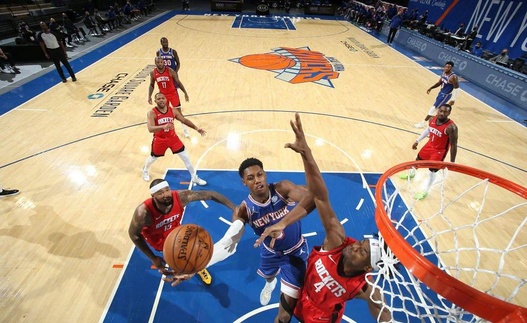 纽约人队凭借林伤势结束火箭连胜的简单介绍 纽约人队凭借林伤势结束火箭连胜的简单介绍