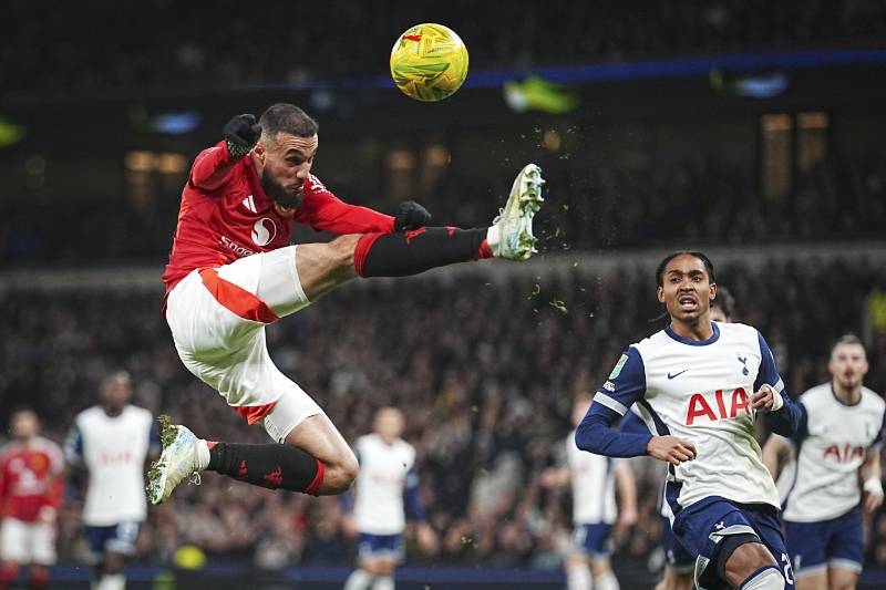 关于热刺前锋突破防线:疾风般速度引领攻势的信息 关于热刺前锋突破防线:疾风般速度引领攻势的信息