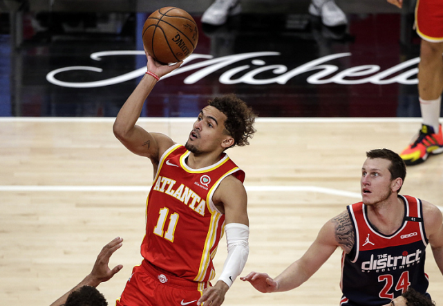 爵士轻取老鹰，锁定季后赛资格