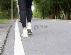 步行者主场大胜老鹰,系列赛战成3-3 步行者主场大胜老鹰,系列赛战成3-3