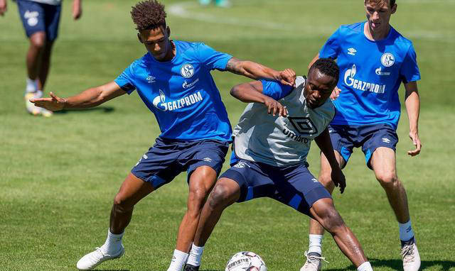 沃尔夫斯堡客场击败沙尔克04，全取三分