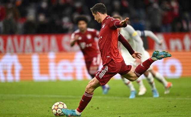 斯特克城主场告捷，前锋射术锋芒毕露