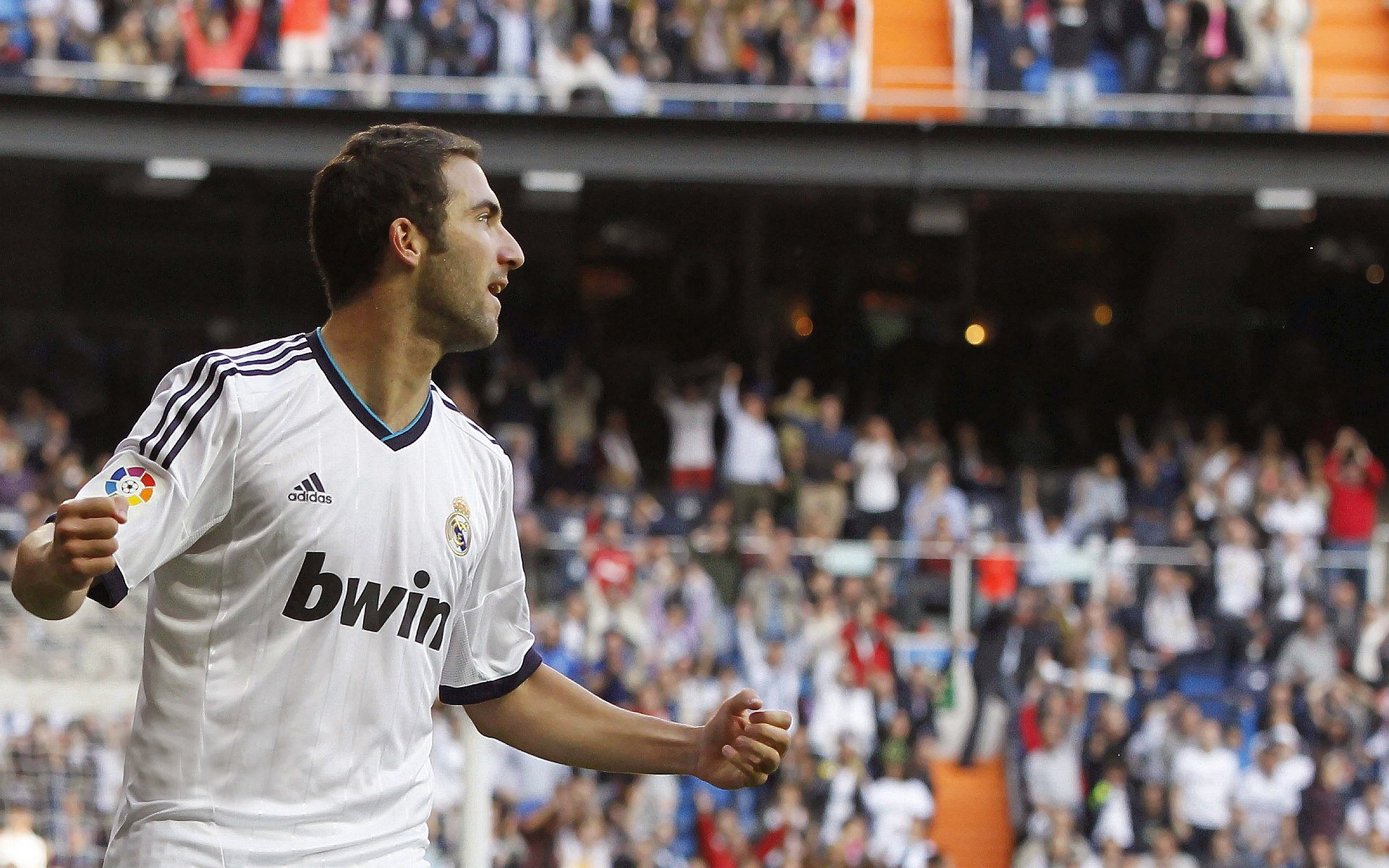 点球决胜改乒乓球桌？梁靖崑代踢致胜一球